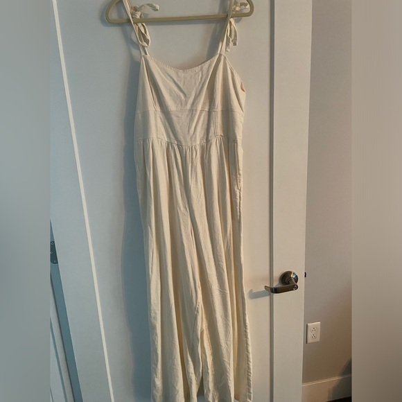 Old Navy Linen-Blend Tie-Shoulder Corset Cami Jumpsuit - Picture 2 of 4